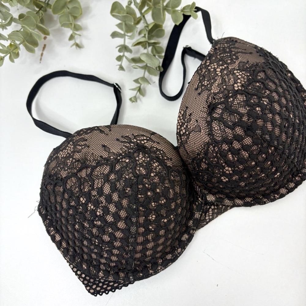 VICTORIA'S SECRET •‎ Very Sexy Push Up Bra in Black